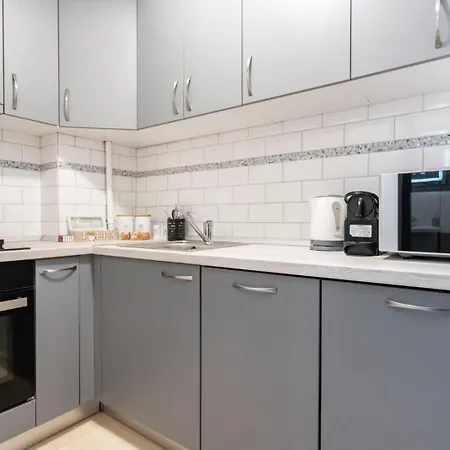 Bright And Cozy In The Center Apartament